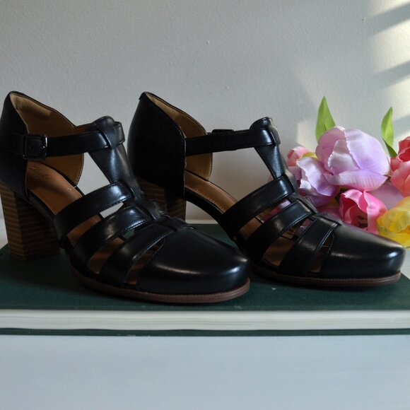 Clarks Artisan Ciera Gull Black Leather T-Strap Sandals - Picture 5 of 14